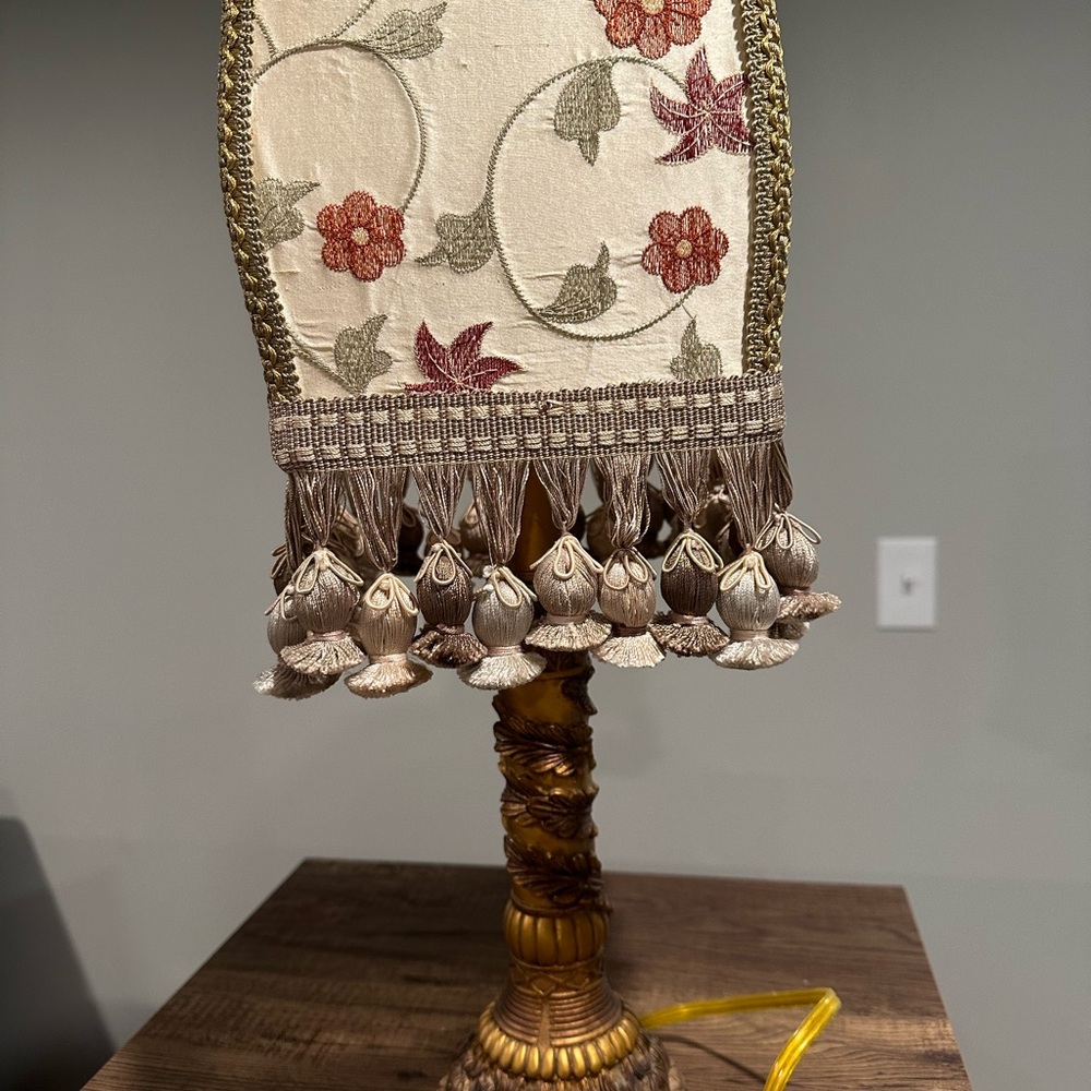 Vintage Shabby Chic Table Lamp, mixed fabric shade, tasseled, gold/brass base - Picture 4 of 6
